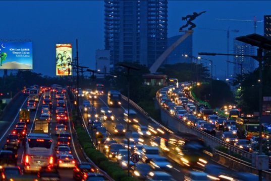 Penyebab Kemacetan Lalu Lintas dan Solusi Jangka Panjangnya
