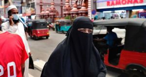 Sri Lanka Akan Larang Muslim Pakai Burka dan Tutup Seribu Sekolah Islam