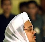 HRS dan Pengacaranya Enggan Bacakan Eksepsi di Sidang Online, Minta Dihadirkan Langsung