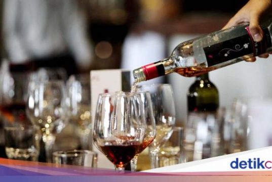 Lampiran Investasi Miras Dicabut, Pemprov Sulut Semangati Pengolah Cap Tikus