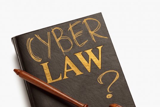 Cyber Law dan Cyber Crime di Indonesia