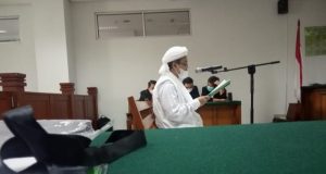 Putusan Sela, Majelis Hakim Tolak Dua Eksepsi Habib Rizieq