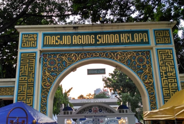 Pasar Takjil Masjid Sunda Kelapa 2