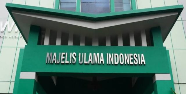 Fatwa Majelis Ulama Indonesia (MUI) menyatakan harammemberikan salam lintas agama dengan dimensi doa dari agama lain telah resmi ditetapkan